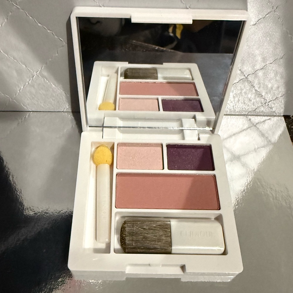 CLINIQUE Makeup Palette